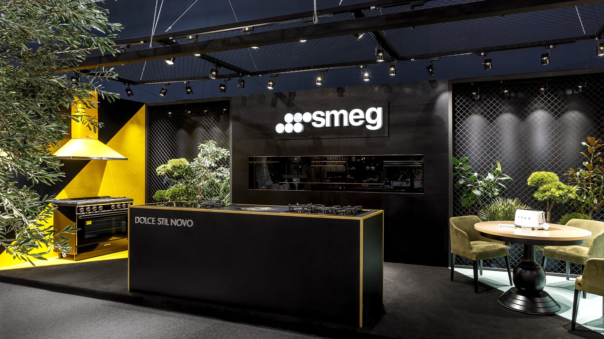 Exhibition stand design, commercial interior, UK